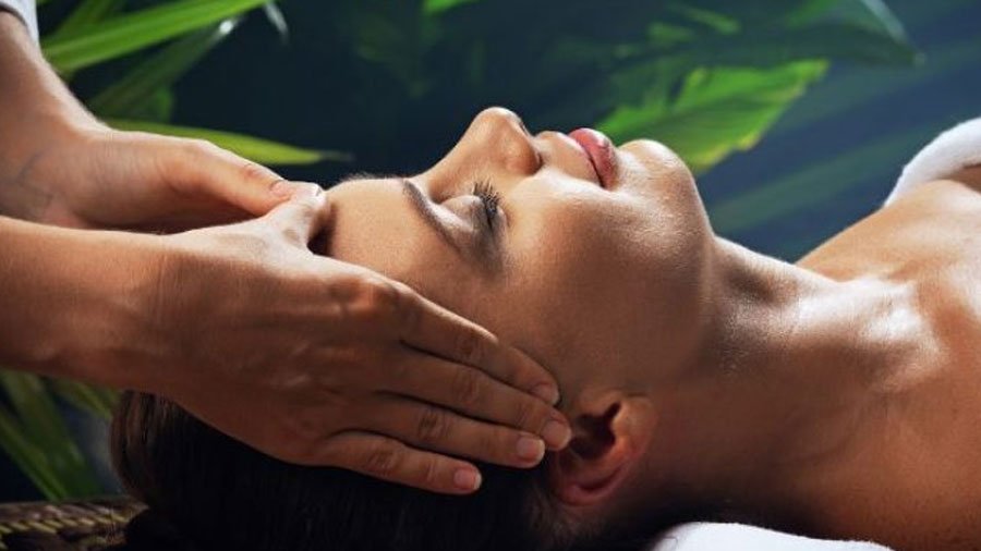 Kalrav Natural Cure - Ayurveda - Abhyangam Therapy